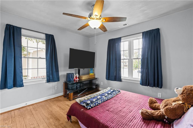 Photo 18 of 32 residential for sale in Norfolk virginia