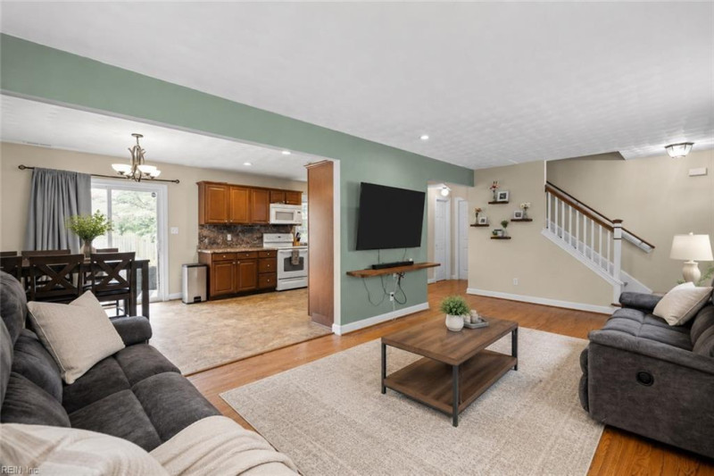 Photo 3 of 32 residential for sale in Norfolk virginia