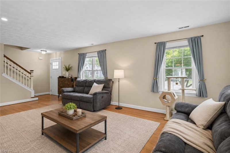 Photo 5 of 32 residential for sale in Norfolk virginia
