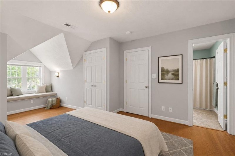 Photo 7 of 32 residential for sale in Norfolk virginia