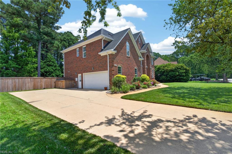 Photo 3 of 47 residential for sale in Virginia Beach virginia