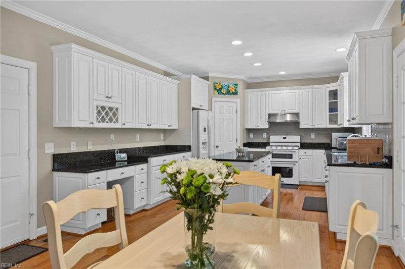Photo 6 of 47 residential for sale in Virginia Beach virginia