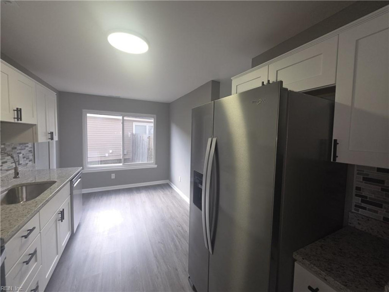 Photo 3 of 17 residential for sale in Virginia Beach virginia