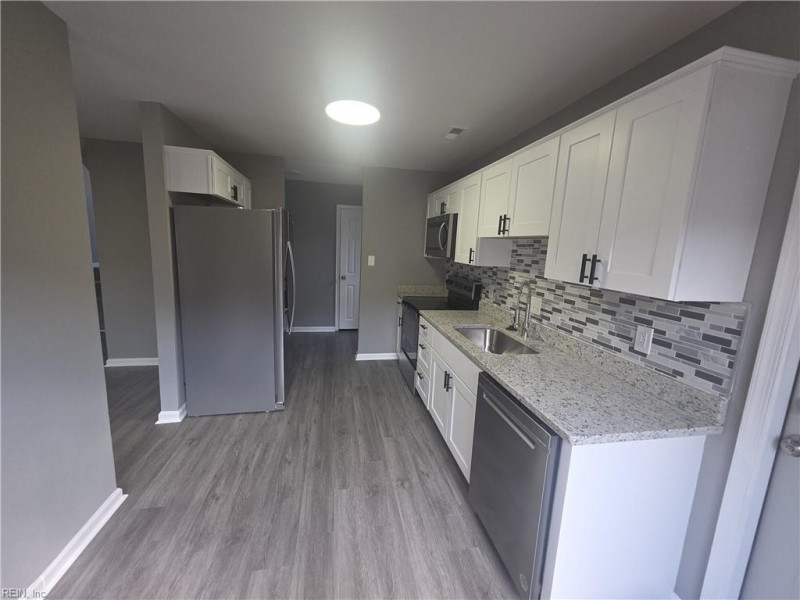 Photo 6 of 17 residential for sale in Virginia Beach virginia