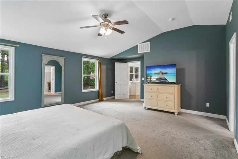 Photo 19 of 31 residential for sale in Hampton virginia