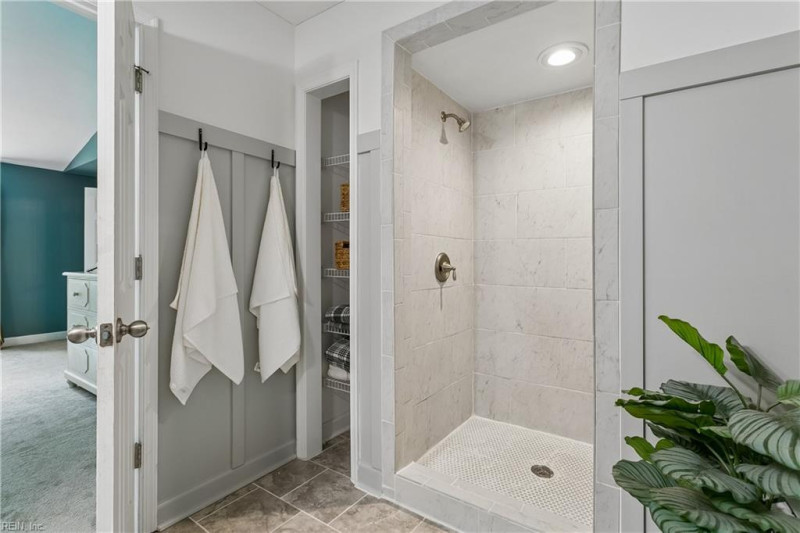Photo 21 of 31 residential for sale in Hampton virginia