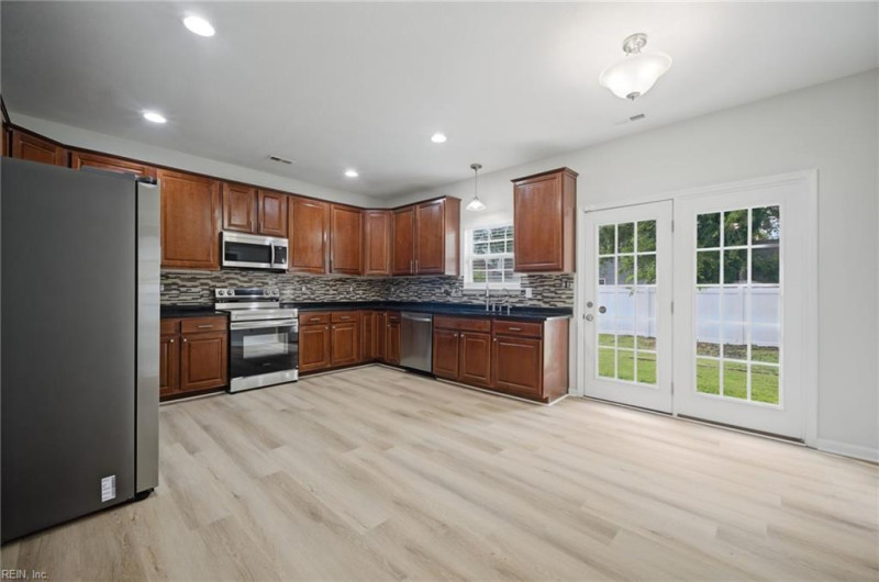 Photo 11 of 40 residential for sale in Norfolk virginia