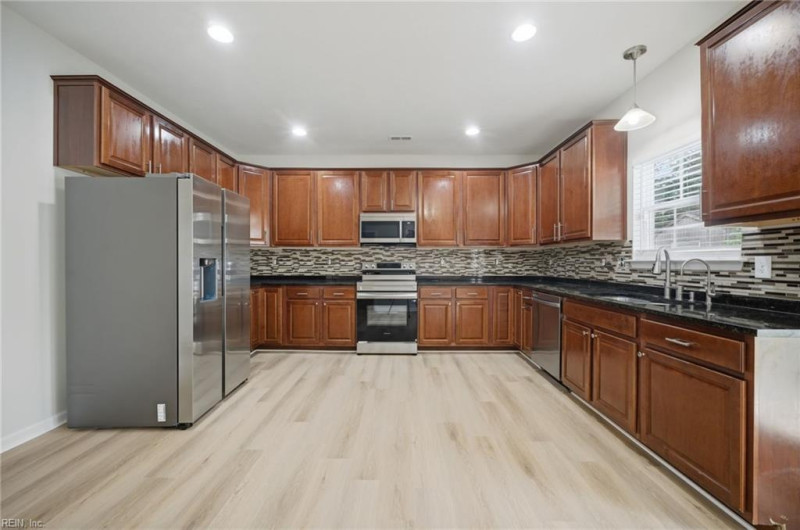 Photo 12 of 40 residential for sale in Norfolk virginia