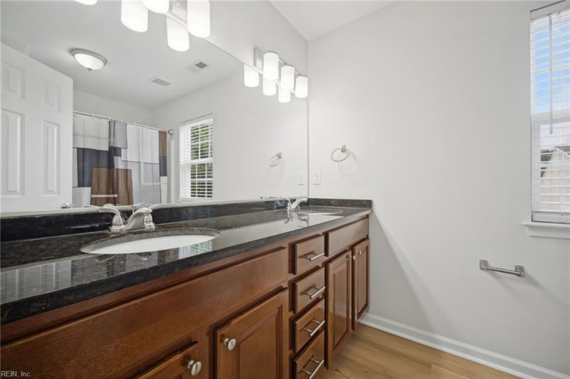 Photo 19 of 40 residential for sale in Norfolk virginia