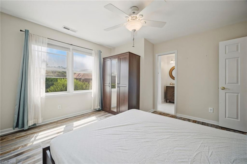 Photo 12 of 50 residential for sale in Virginia Beach virginia
