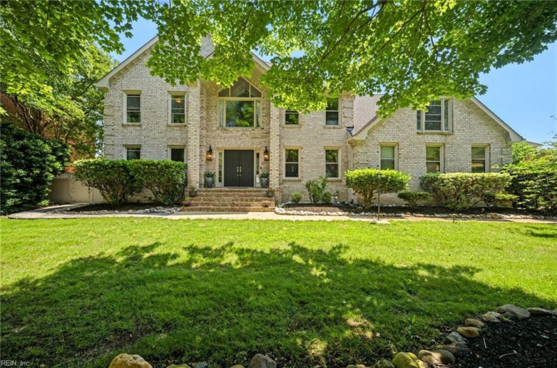 Photo 3 of 50 residential for sale in Virginia Beach virginia