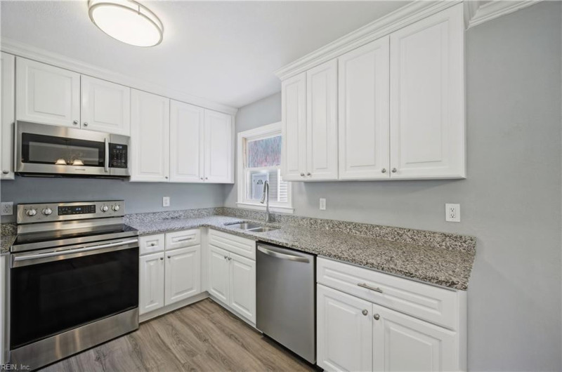 Photo 9 of 26 residential for sale in Hampton virginia