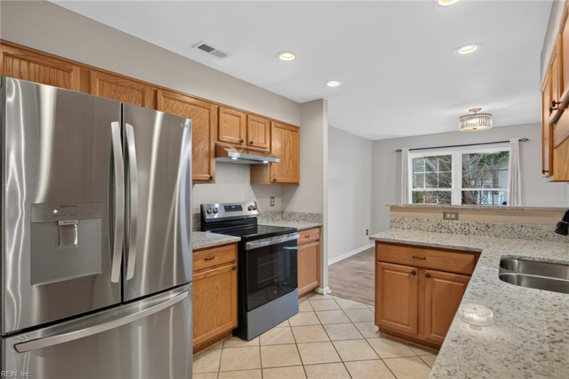 Photo 2 of 38 residential for sale in York County virginia
