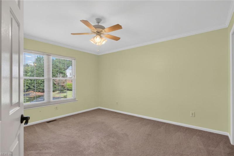 Photo 25 of 38 residential for sale in York County virginia