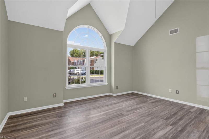 Photo 31 of 38 residential for sale in York County virginia