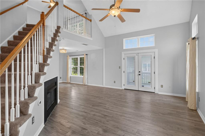 Photo 8 of 38 residential for sale in York County virginia