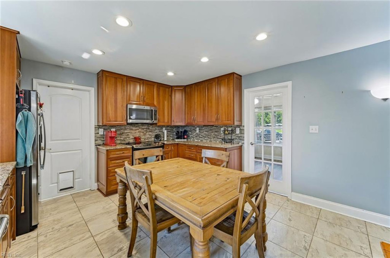 Photo 25 of 38 residential for sale in Virginia Beach virginia