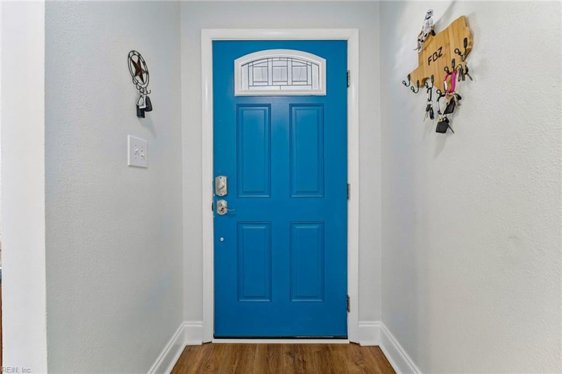 Photo 6 of 38 residential for sale in Virginia Beach virginia
