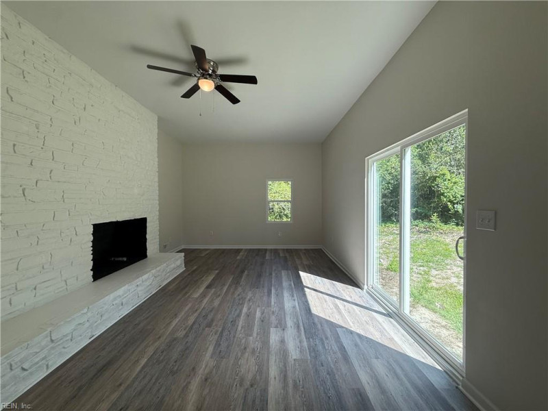 Photo 5 of 10 residential for sale in Chesapeake virginia