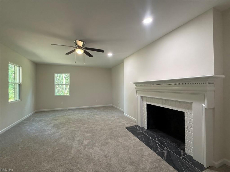 Photo 7 of 10 residential for sale in Chesapeake virginia