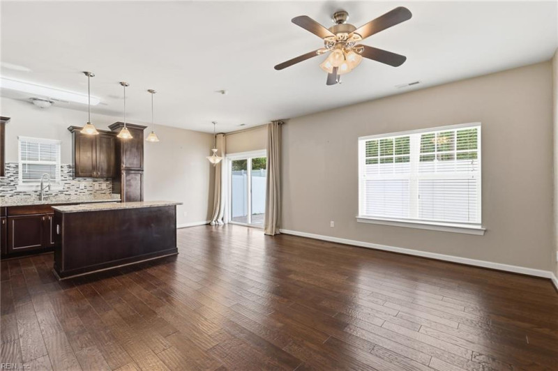 Photo 11 of 47 residential for sale in Virginia Beach virginia