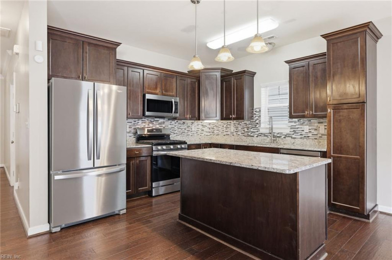 Photo 13 of 47 residential for sale in Virginia Beach virginia