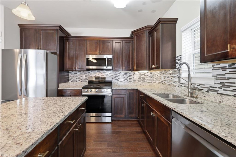 Photo 14 of 47 residential for sale in Virginia Beach virginia