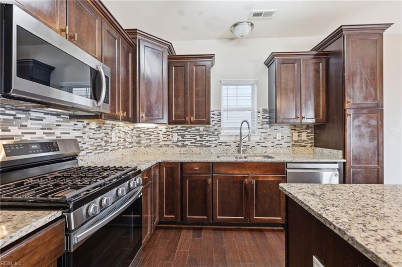 Photo 16 of 47 residential for sale in Virginia Beach virginia