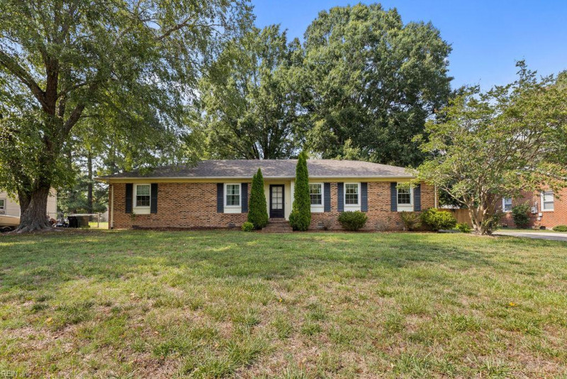 Photo 1 of 38 residential for sale in Franklin virginia