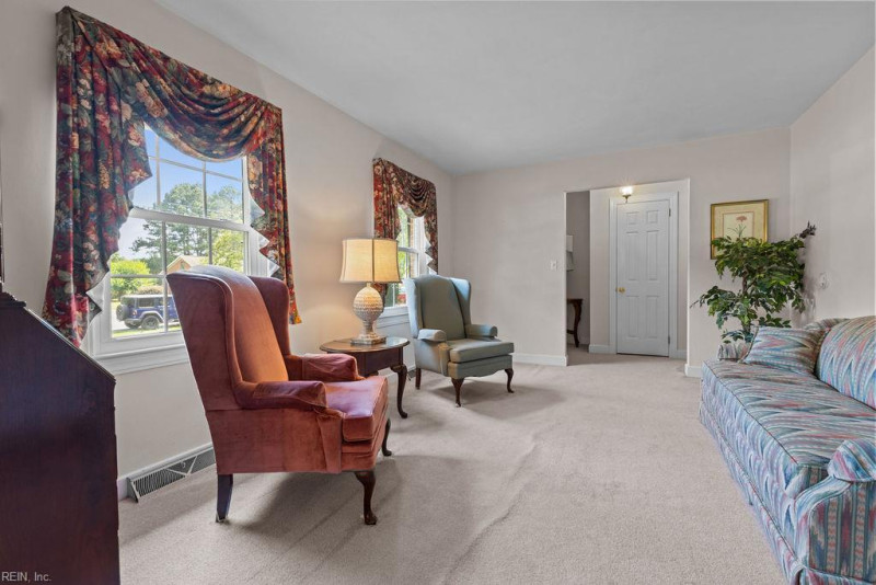 Photo 15 of 38 residential for sale in Franklin virginia