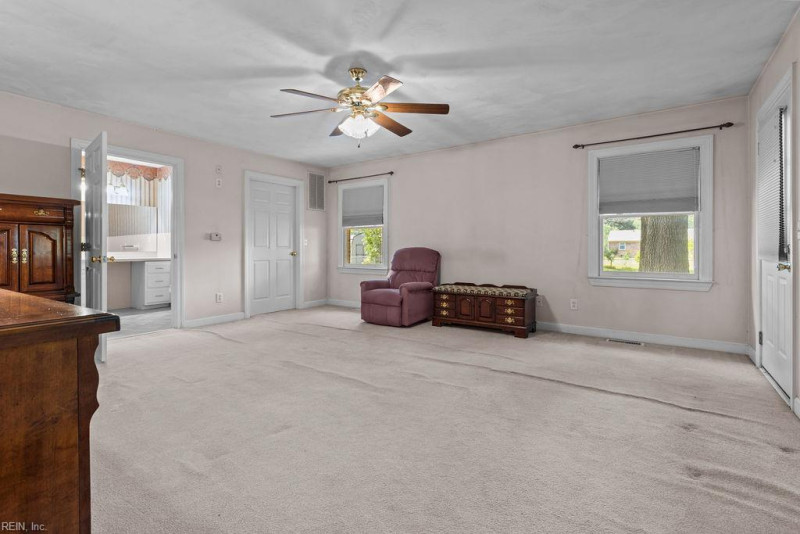 Photo 18 of 38 residential for sale in Franklin virginia