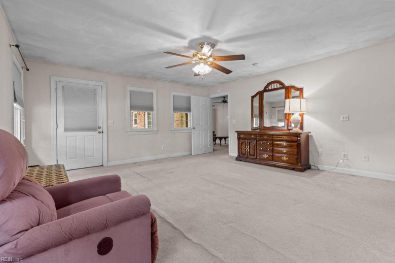 Photo 19 of 38 residential for sale in Franklin virginia