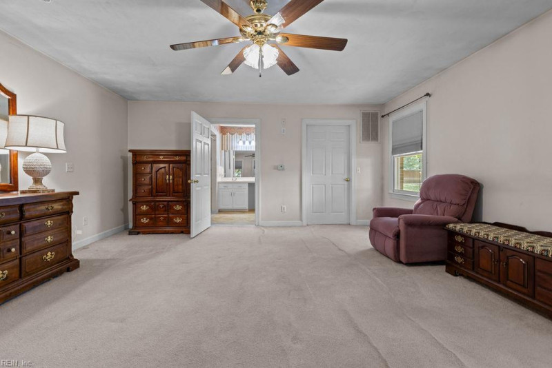Photo 20 of 38 residential for sale in Franklin virginia