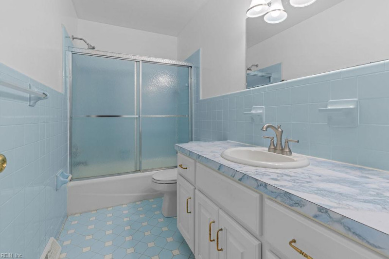 Photo 29 of 38 residential for sale in Franklin virginia
