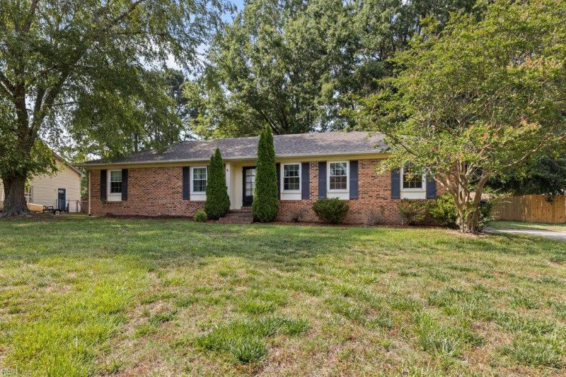 Photo 3 of 38 residential for sale in Franklin virginia