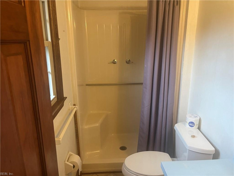 Photo 26 of 32 residential for sale in Chesapeake virginia