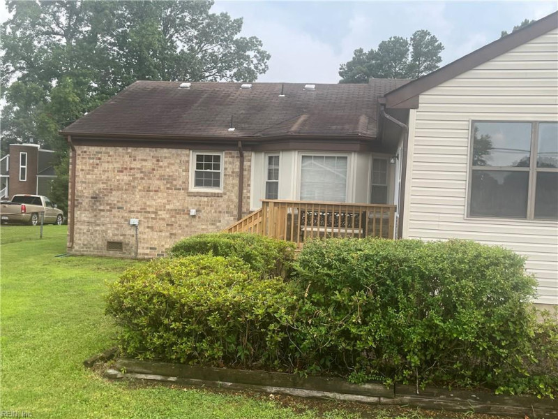 Photo 29 of 32 residential for sale in Chesapeake virginia