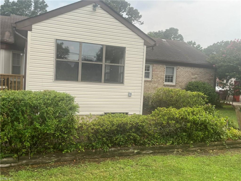 Photo 30 of 32 residential for sale in Chesapeake virginia