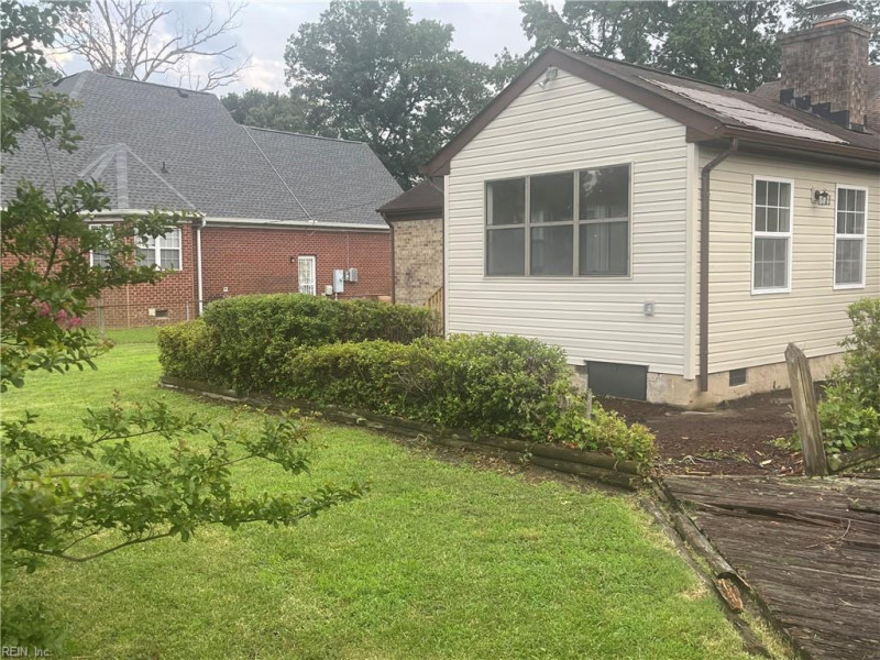 Photo 31 of 32 residential for sale in Chesapeake virginia