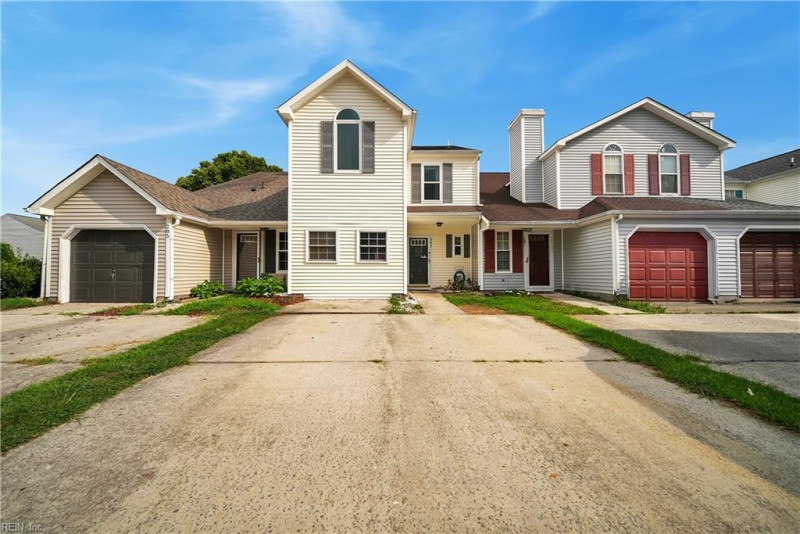 Photo 1 of 32 residential for sale in Suffolk virginia