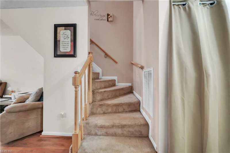 Photo 12 of 32 residential for sale in Suffolk virginia
