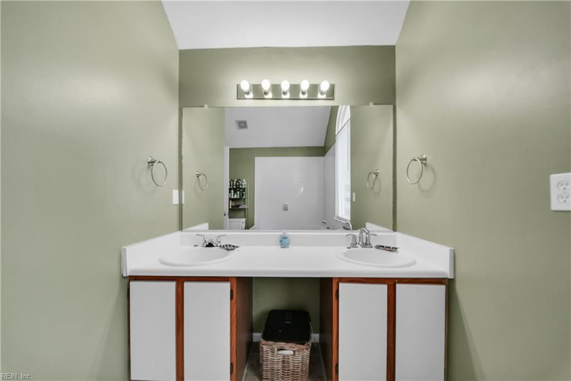 Photo 19 of 32 residential for sale in Suffolk virginia