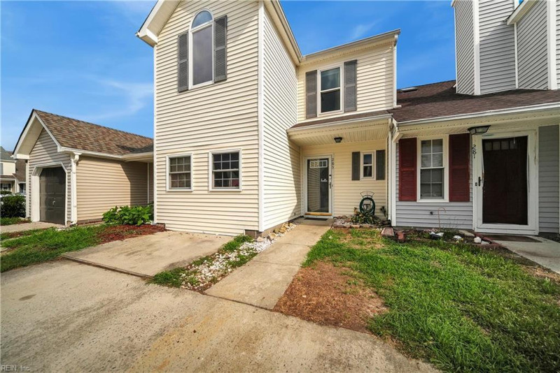 Photo 2 of 32 residential for sale in Suffolk virginia