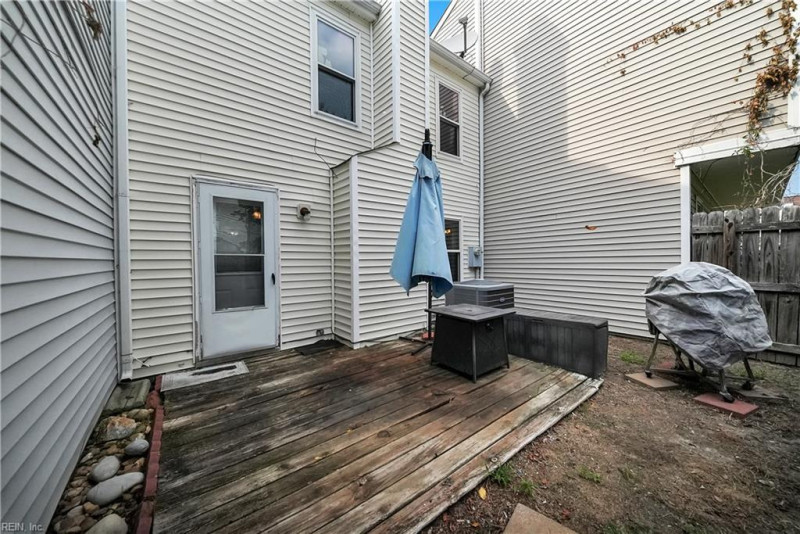 Photo 31 of 32 residential for sale in Suffolk virginia