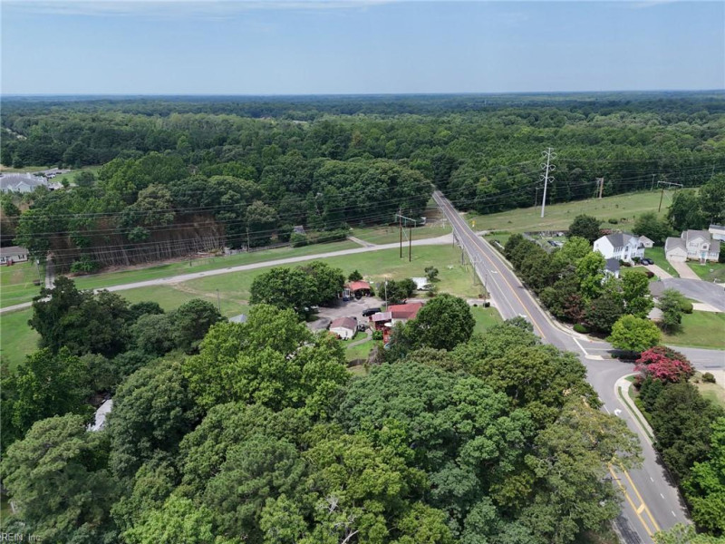 Photo 32 of 38 residential for sale in James City County virginia