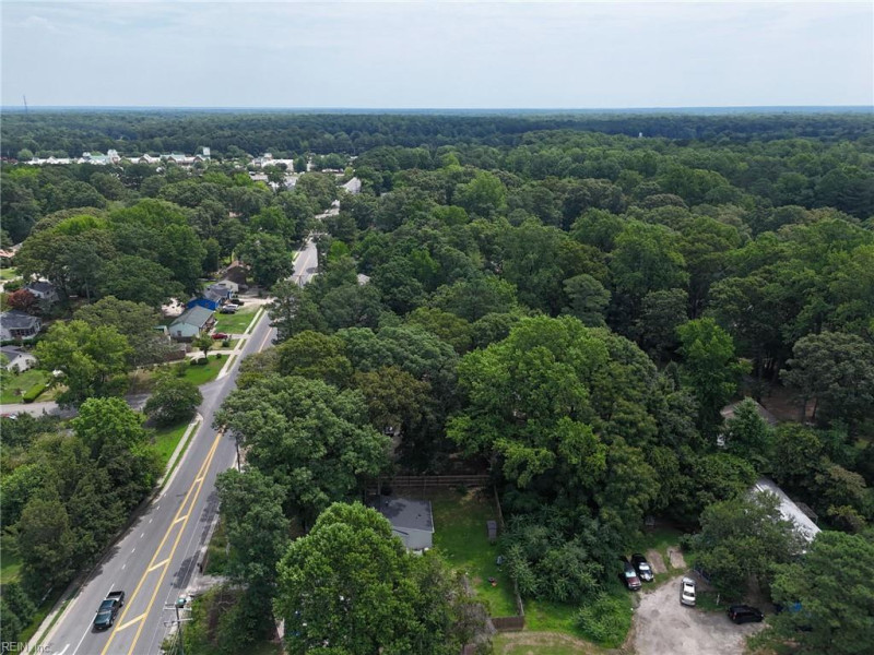 Photo 33 of 38 residential for sale in James City County virginia