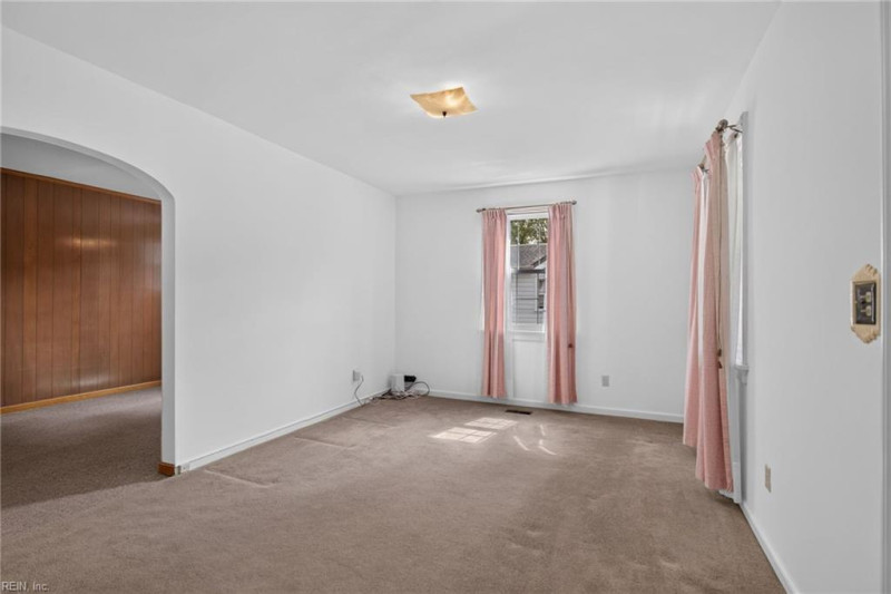 Photo 10 of 36 residential for sale in Newport News virginia