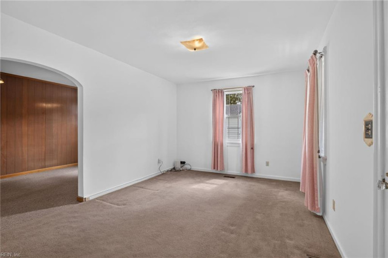 Photo 11 of 36 residential for sale in Newport News virginia