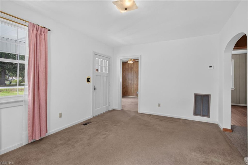 Photo 13 of 36 residential for sale in Newport News virginia