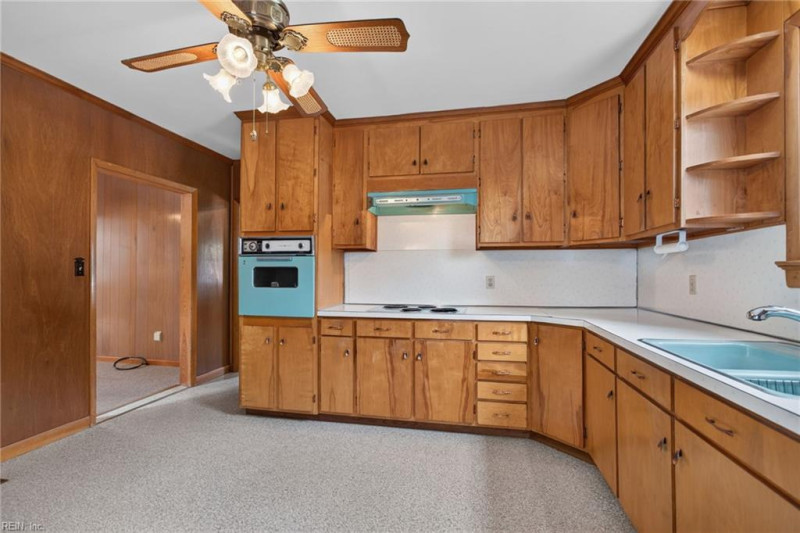 Photo 2 of 36 residential for sale in Newport News virginia